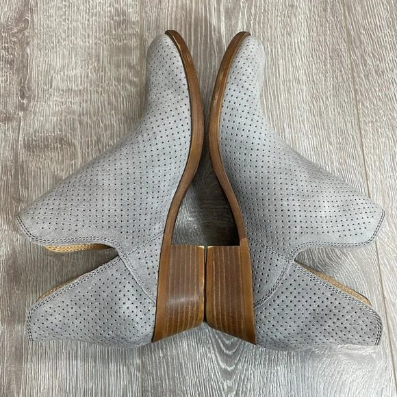 Lucky Brand Birtie Ankle Boots Perforated Suede Leather Gray Booties 6.5M - Picture 7 of 15